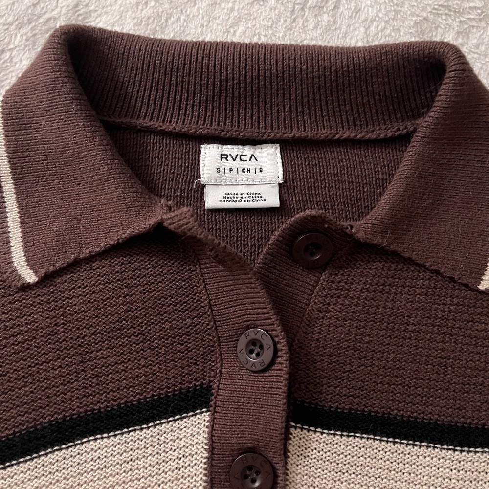 Collared Brown Sweater - image 3